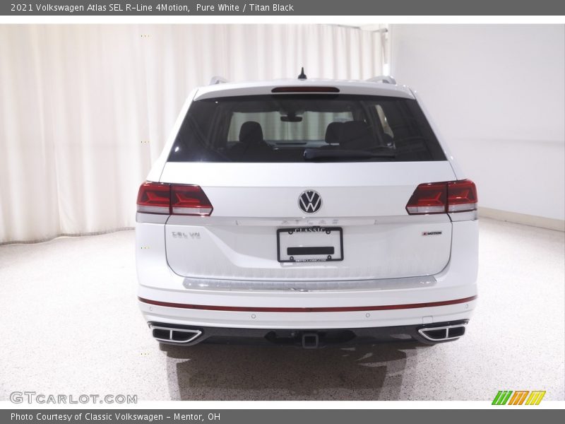 Pure White / Titan Black 2021 Volkswagen Atlas SEL R-Line 4Motion