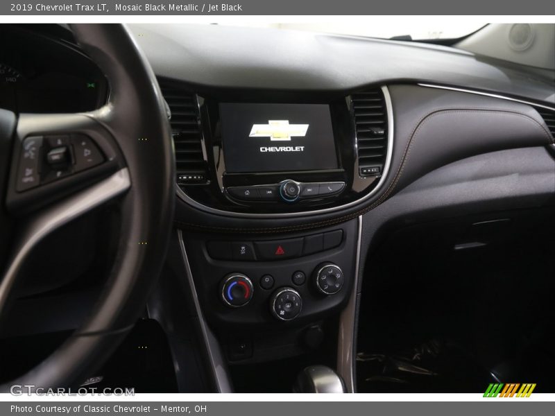 Mosaic Black Metallic / Jet Black 2019 Chevrolet Trax LT