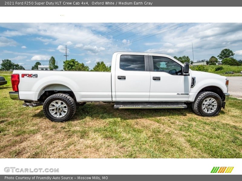 Oxford White / Medium Earth Gray 2021 Ford F250 Super Duty XLT Crew Cab 4x4