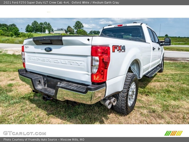 Oxford White / Medium Earth Gray 2021 Ford F250 Super Duty XLT Crew Cab 4x4