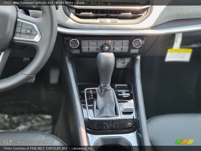 Bright White / Black 2022 Jeep Compass Latitude 4x4