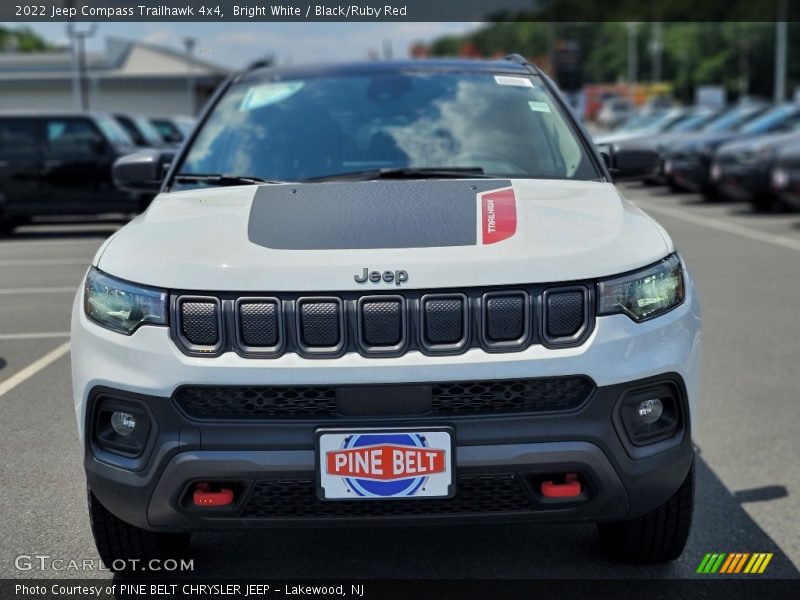 Bright White / Black/Ruby Red 2022 Jeep Compass Trailhawk 4x4