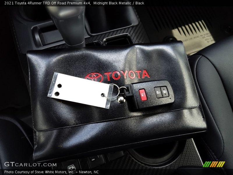 Keys of 2021 4Runner TRD Off Road Premium 4x4