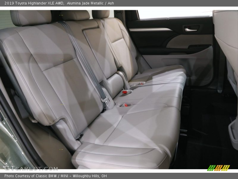 Alumina Jade Metallic / Ash 2019 Toyota Highlander XLE AWD