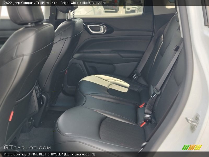 Bright White / Black/Ruby Red 2022 Jeep Compass Trailhawk 4x4