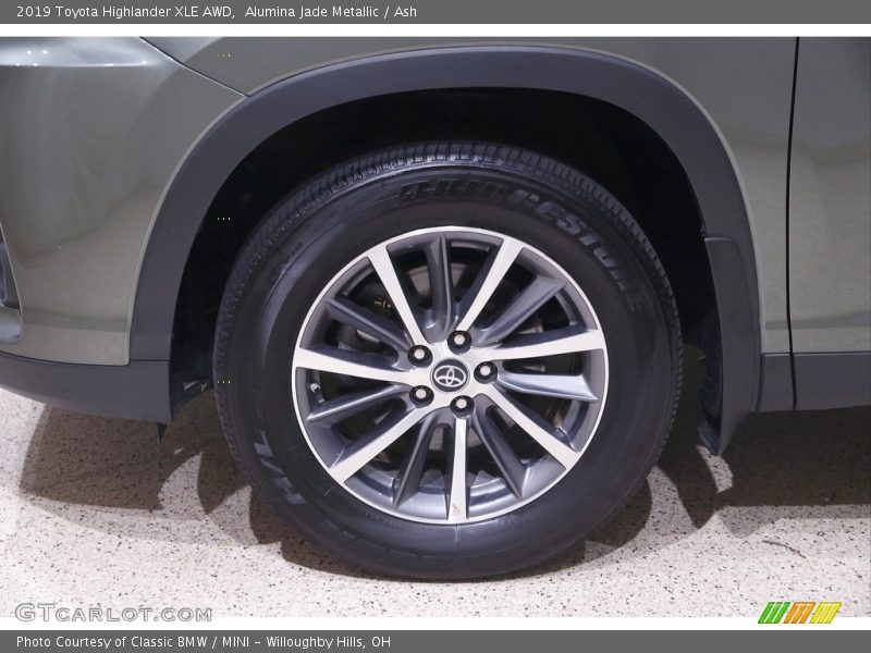 Alumina Jade Metallic / Ash 2019 Toyota Highlander XLE AWD