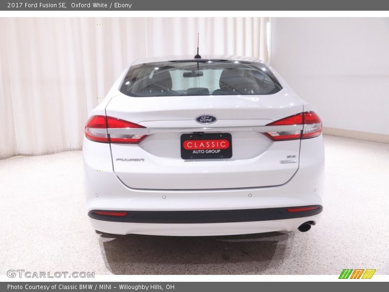 Oxford White / Ebony 2017 Ford Fusion SE