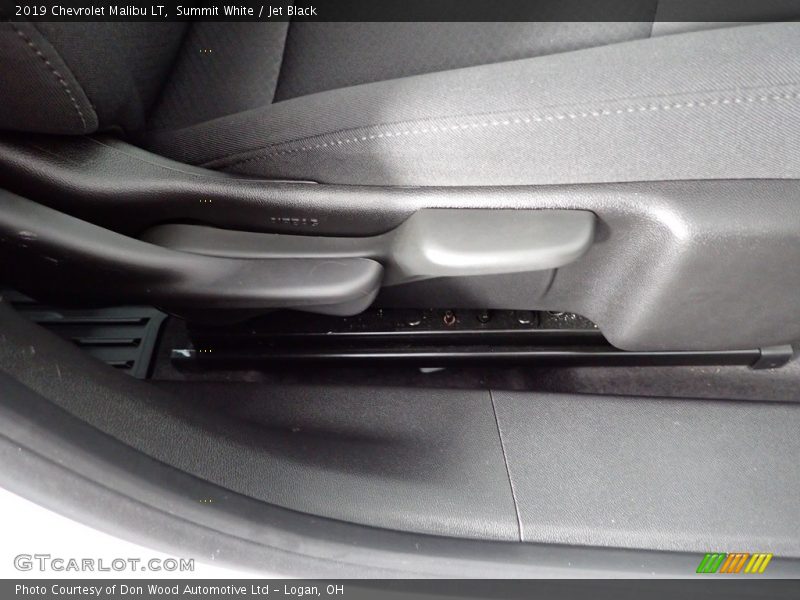 Summit White / Jet Black 2019 Chevrolet Malibu LT
