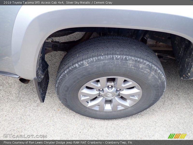 Silver Sky Metallic / Cement Gray 2019 Toyota Tacoma SR5 Access Cab 4x4