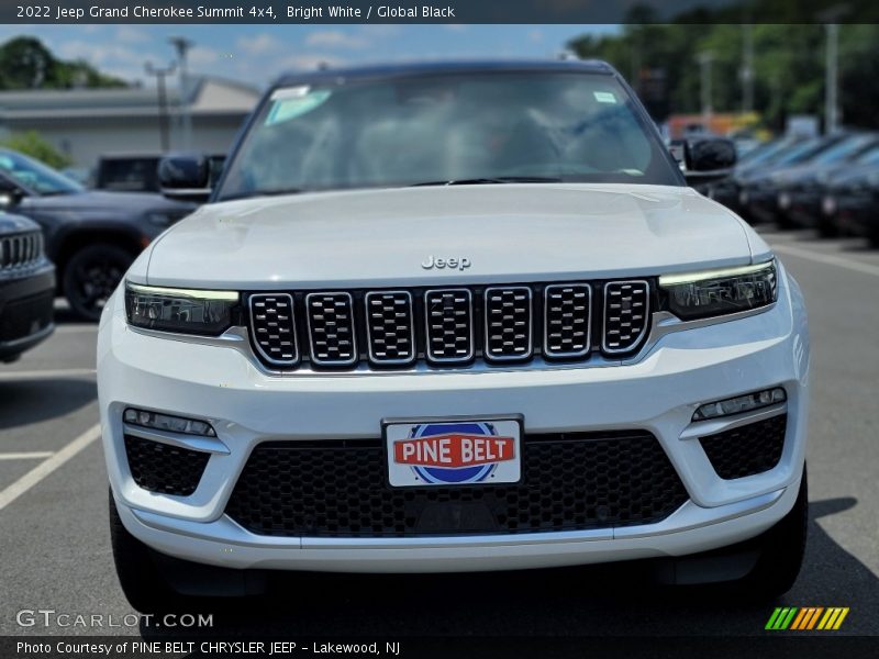 Bright White / Global Black 2022 Jeep Grand Cherokee Summit 4x4