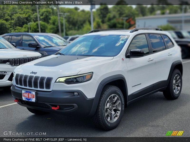 Bright White / Black 2022 Jeep Cherokee Trailhawk 4x4