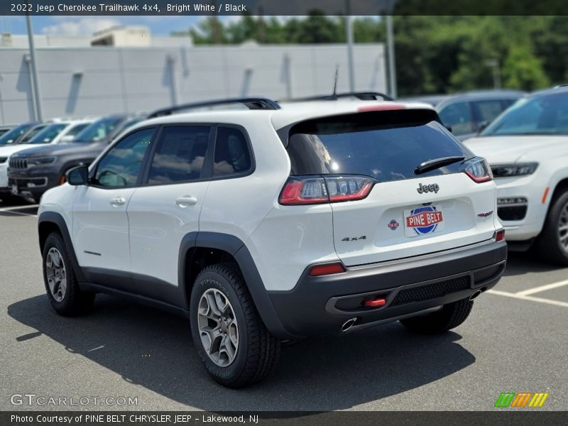 Bright White / Black 2022 Jeep Cherokee Trailhawk 4x4