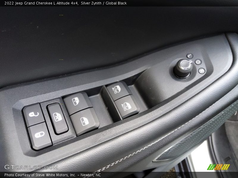 Silver Zynith / Global Black 2022 Jeep Grand Cherokee L Altitude 4x4