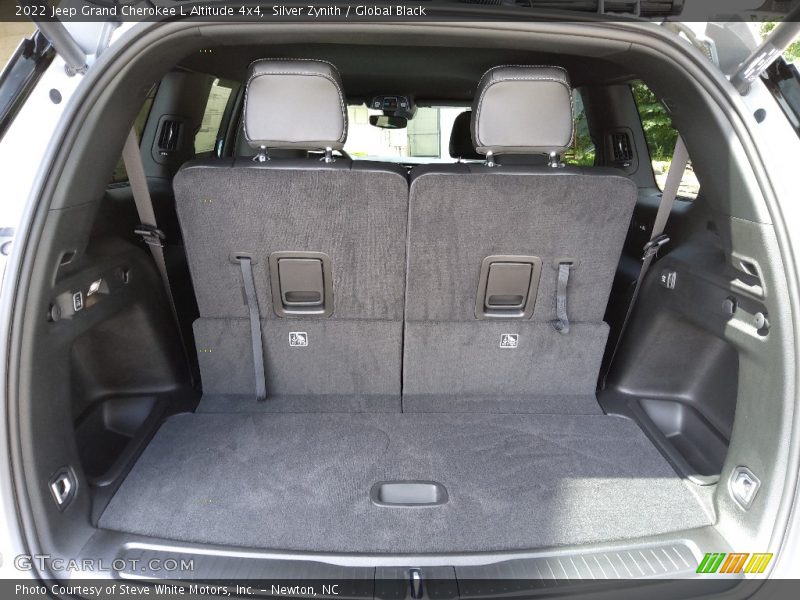 Silver Zynith / Global Black 2022 Jeep Grand Cherokee L Altitude 4x4