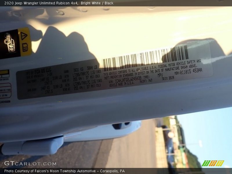 Bright White / Black 2020 Jeep Wrangler Unlimited Rubicon 4x4