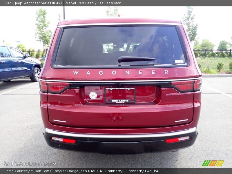 Velvet Red Pearl / Sea Salt/Black 2022 Jeep Wagoneer Series III 4x4