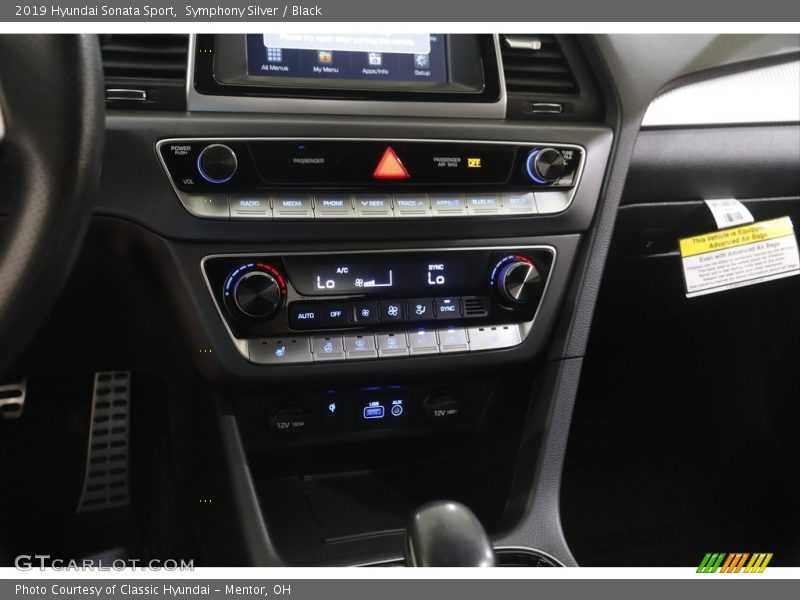 Symphony Silver / Black 2019 Hyundai Sonata Sport