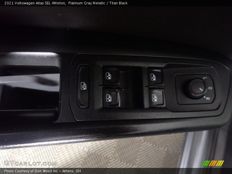 Platinum Gray Metallic / Titan Black 2021 Volkswagen Atlas SEL 4Motion