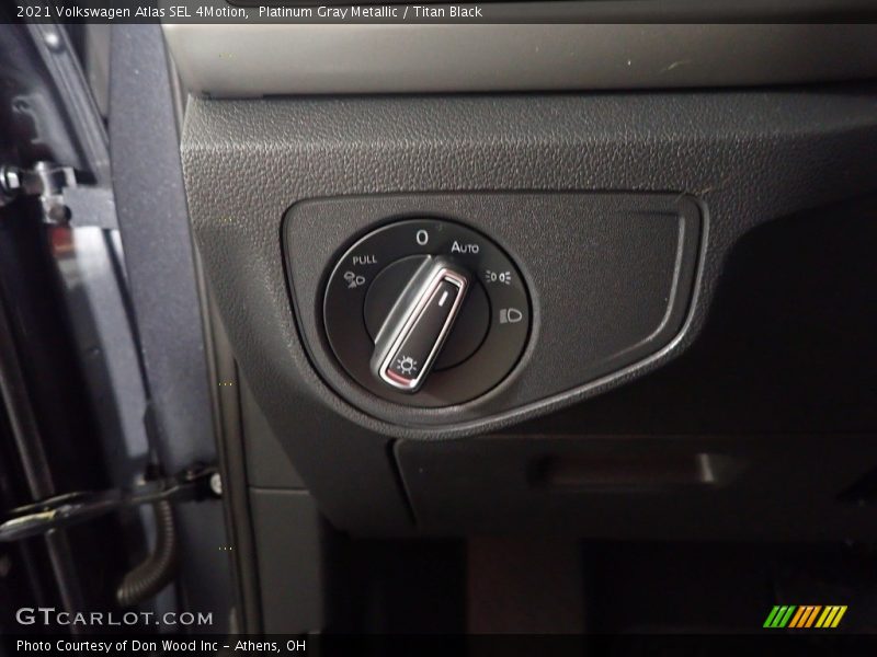 Platinum Gray Metallic / Titan Black 2021 Volkswagen Atlas SEL 4Motion