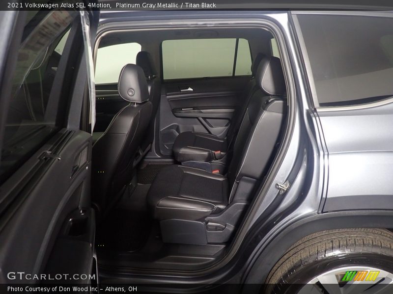 Platinum Gray Metallic / Titan Black 2021 Volkswagen Atlas SEL 4Motion