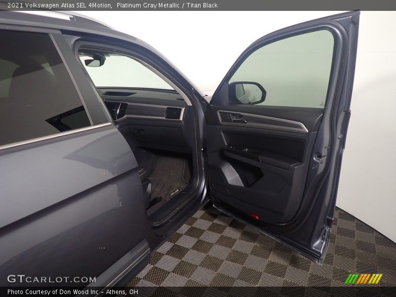 Platinum Gray Metallic / Titan Black 2021 Volkswagen Atlas SEL 4Motion
