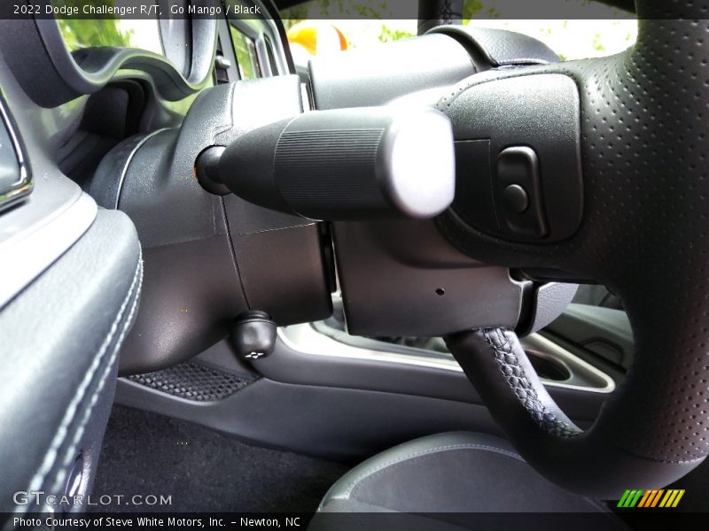 Go Mango / Black 2022 Dodge Challenger R/T