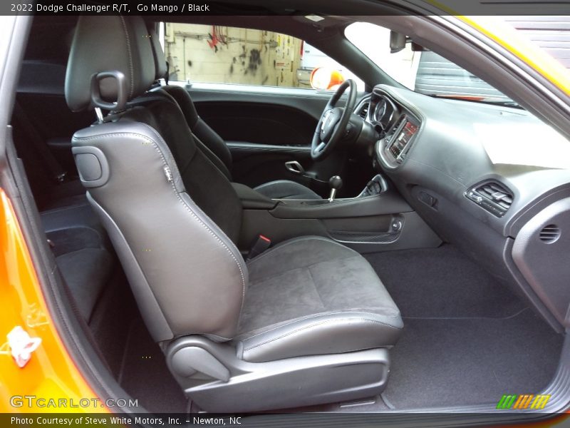 Go Mango / Black 2022 Dodge Challenger R/T