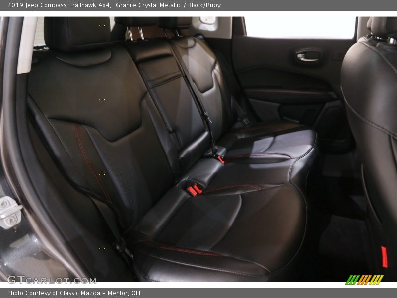 Granite Crystal Metallic / Black/Ruby 2019 Jeep Compass Trailhawk 4x4