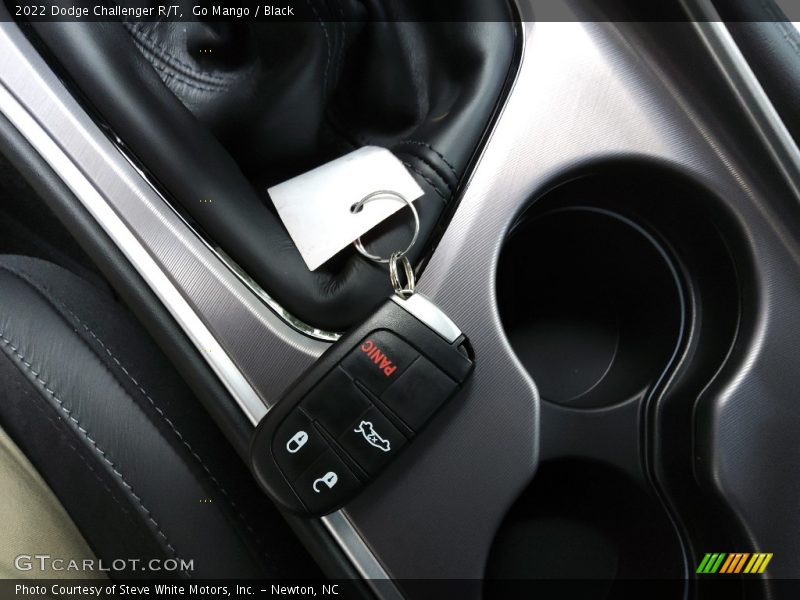 Go Mango / Black 2022 Dodge Challenger R/T