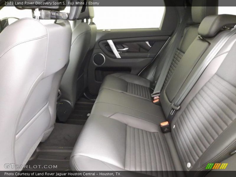 Fuji White / Ebony 2023 Land Rover Discovery Sport S