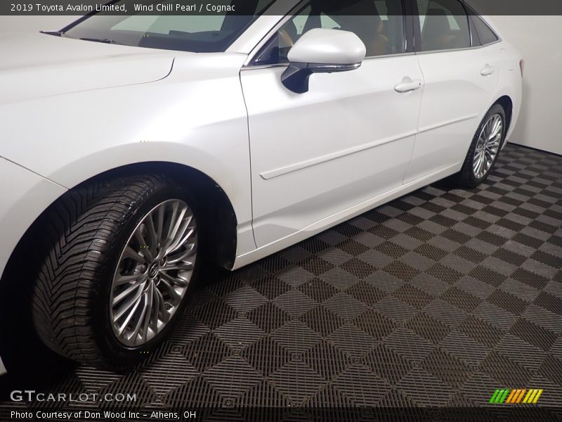 Wind Chill Pearl / Cognac 2019 Toyota Avalon Limited