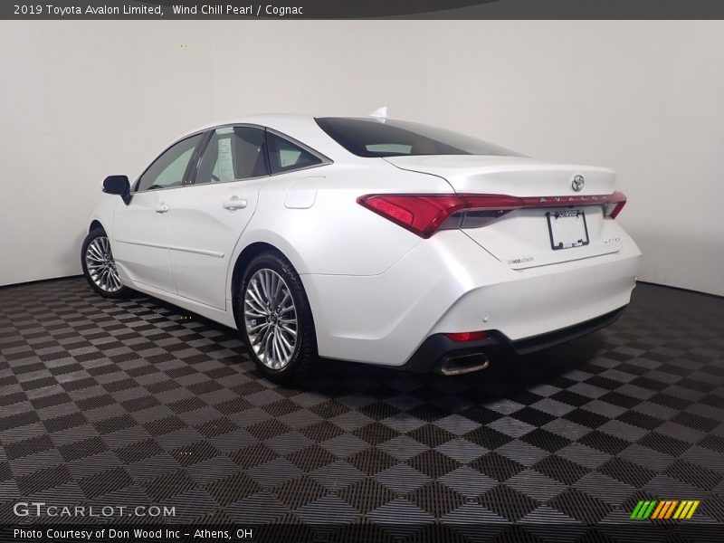 Wind Chill Pearl / Cognac 2019 Toyota Avalon Limited