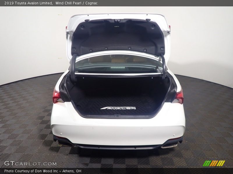 Wind Chill Pearl / Cognac 2019 Toyota Avalon Limited