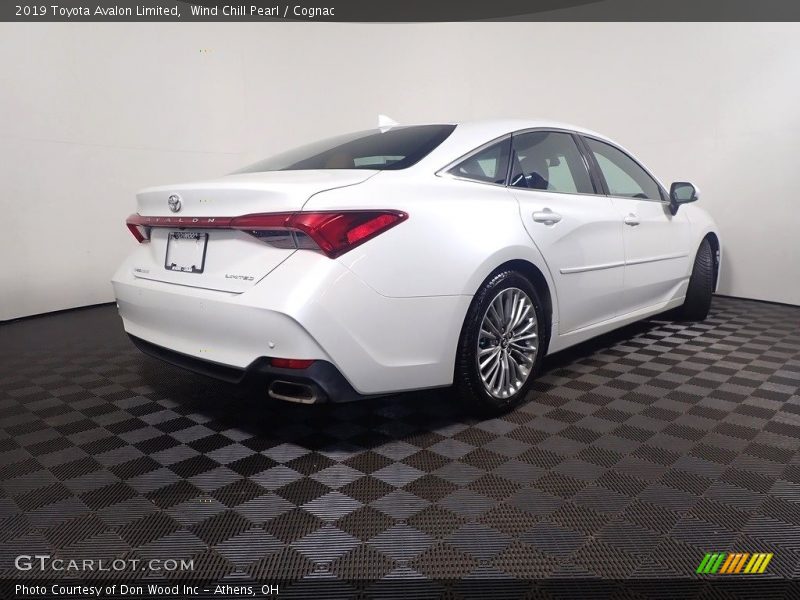 Wind Chill Pearl / Cognac 2019 Toyota Avalon Limited