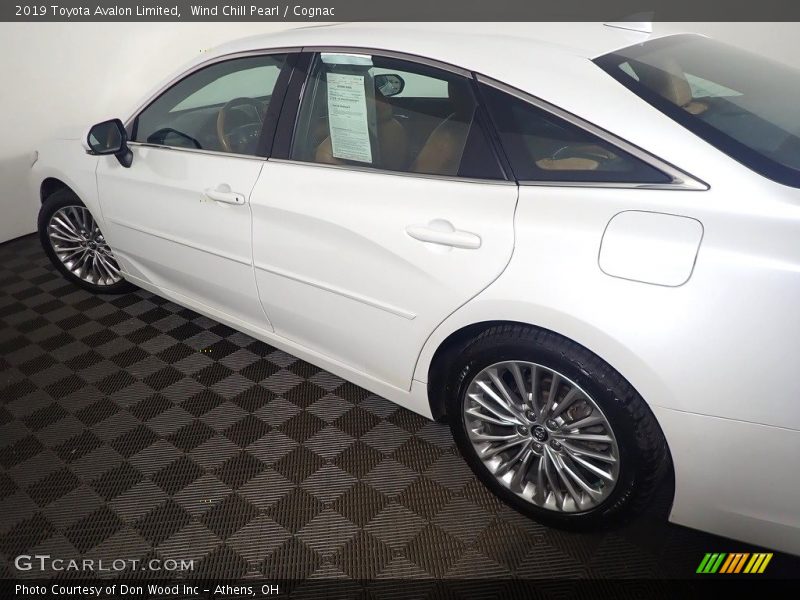 Wind Chill Pearl / Cognac 2019 Toyota Avalon Limited