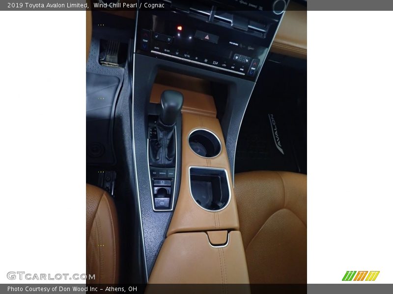  2019 Avalon Limited 8 Speed ECT-i Automatic Shifter