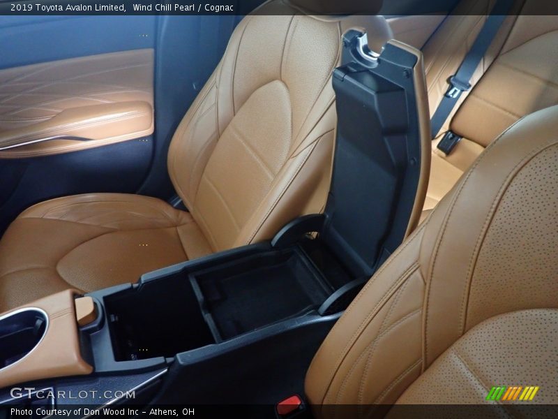 Wind Chill Pearl / Cognac 2019 Toyota Avalon Limited