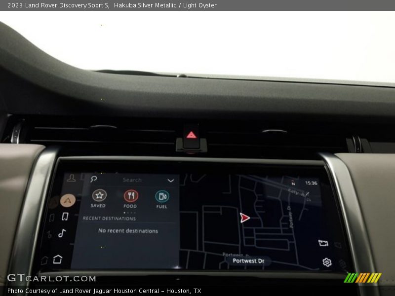 Hakuba Silver Metallic / Light Oyster 2023 Land Rover Discovery Sport S