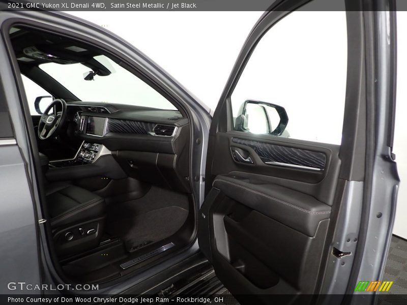 Satin Steel Metallic / Jet Black 2021 GMC Yukon XL Denali 4WD