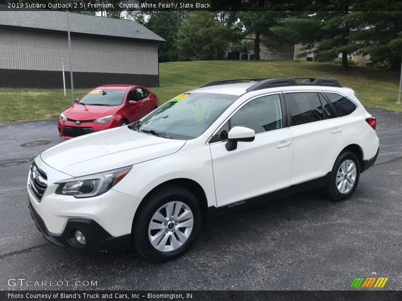 Crystal White Pearl / Slate Black 2019 Subaru Outback 2.5i Premium