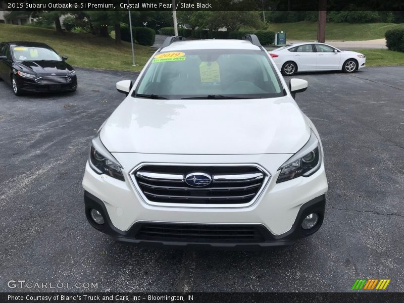 Crystal White Pearl / Slate Black 2019 Subaru Outback 2.5i Premium