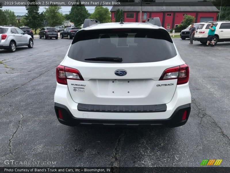 Crystal White Pearl / Slate Black 2019 Subaru Outback 2.5i Premium