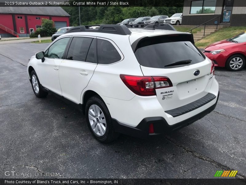 Crystal White Pearl / Slate Black 2019 Subaru Outback 2.5i Premium