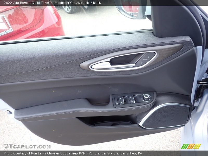Moonlight Gray Metallic / Black 2022 Alfa Romeo Giulia Ti AWD