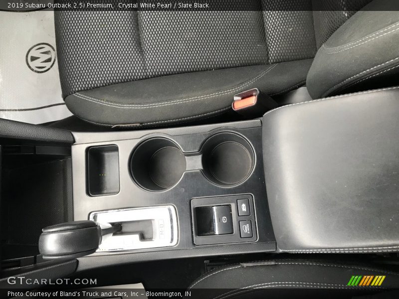 Crystal White Pearl / Slate Black 2019 Subaru Outback 2.5i Premium