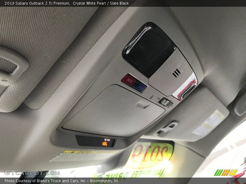 Crystal White Pearl / Slate Black 2019 Subaru Outback 2.5i Premium