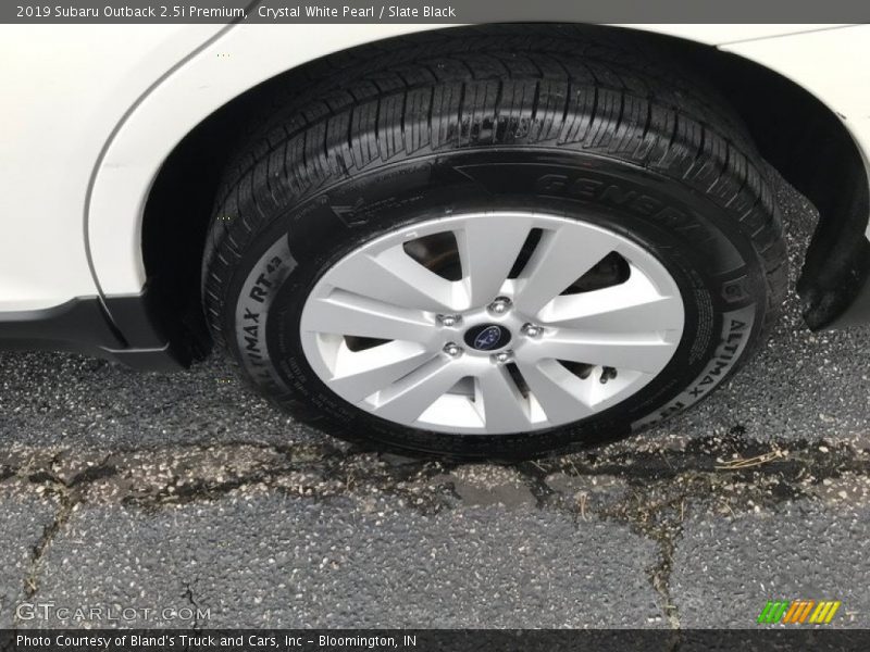 Crystal White Pearl / Slate Black 2019 Subaru Outback 2.5i Premium