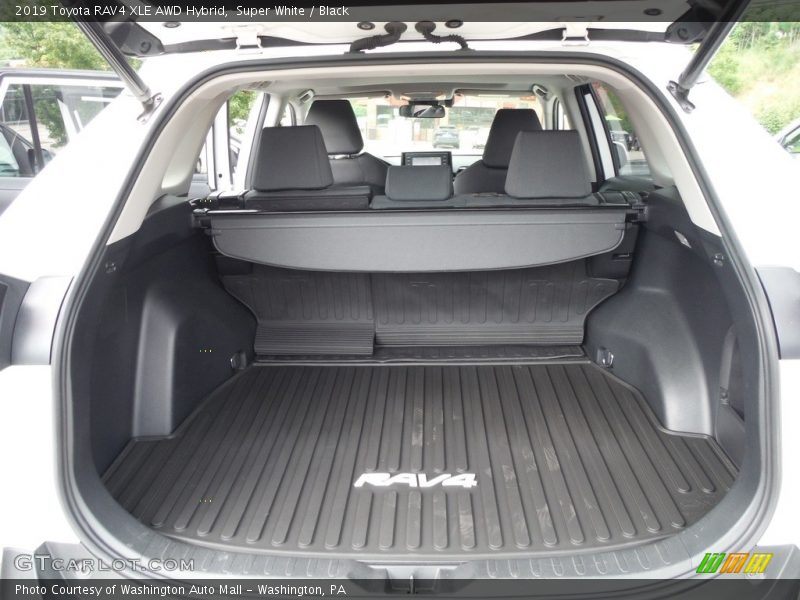 Super White / Black 2019 Toyota RAV4 XLE AWD Hybrid