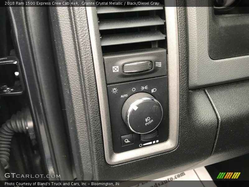 Granite Crystal Metallic / Black/Diesel Gray 2018 Ram 1500 Express Crew Cab 4x4