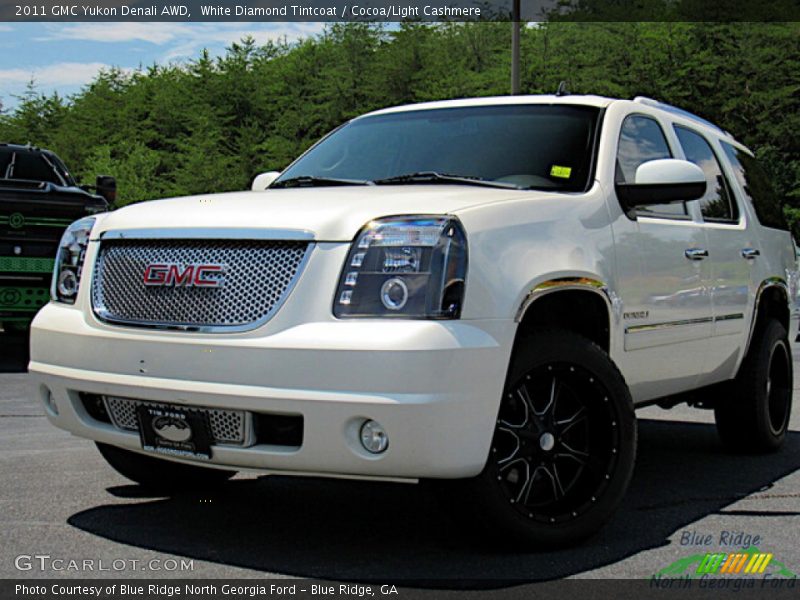 White Diamond Tintcoat / Cocoa/Light Cashmere 2011 GMC Yukon Denali AWD